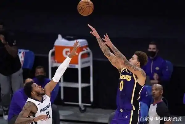 联盟对湖人对阵灰熊假摔处罚_NBA詹姆斯假摔警告_nba假摔