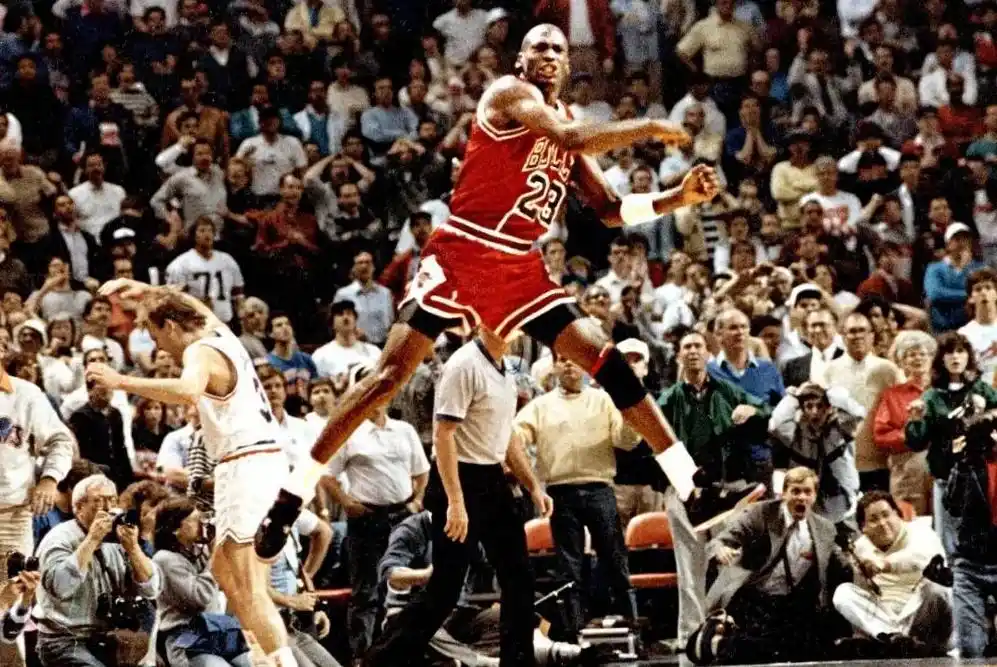 迈克尔乔丹压哨绝杀记录_NBA压哨绝杀次数排名_nba谁的绝杀次数最多