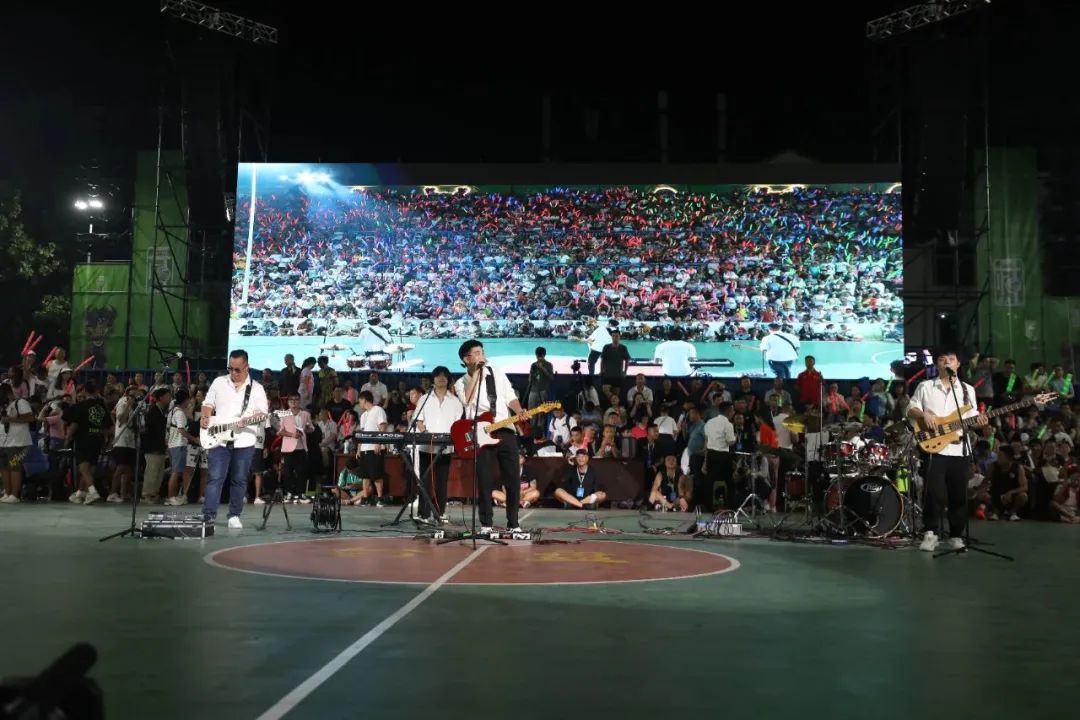 艾弗森助威村BA_村BA冠军邀请赛_nba180cm