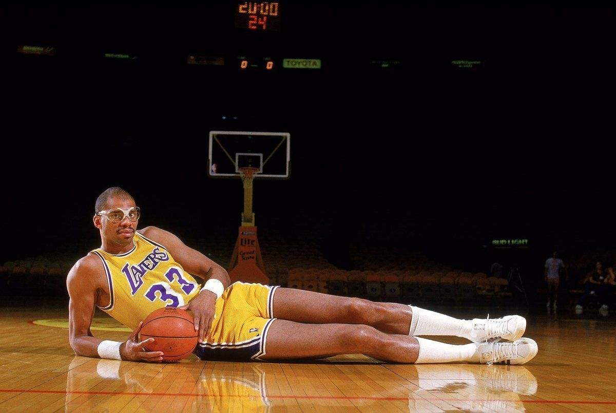 詹姆斯超越贾巴尔历史第一_nba总得分榜历史排名_NBA历史得分榜排名