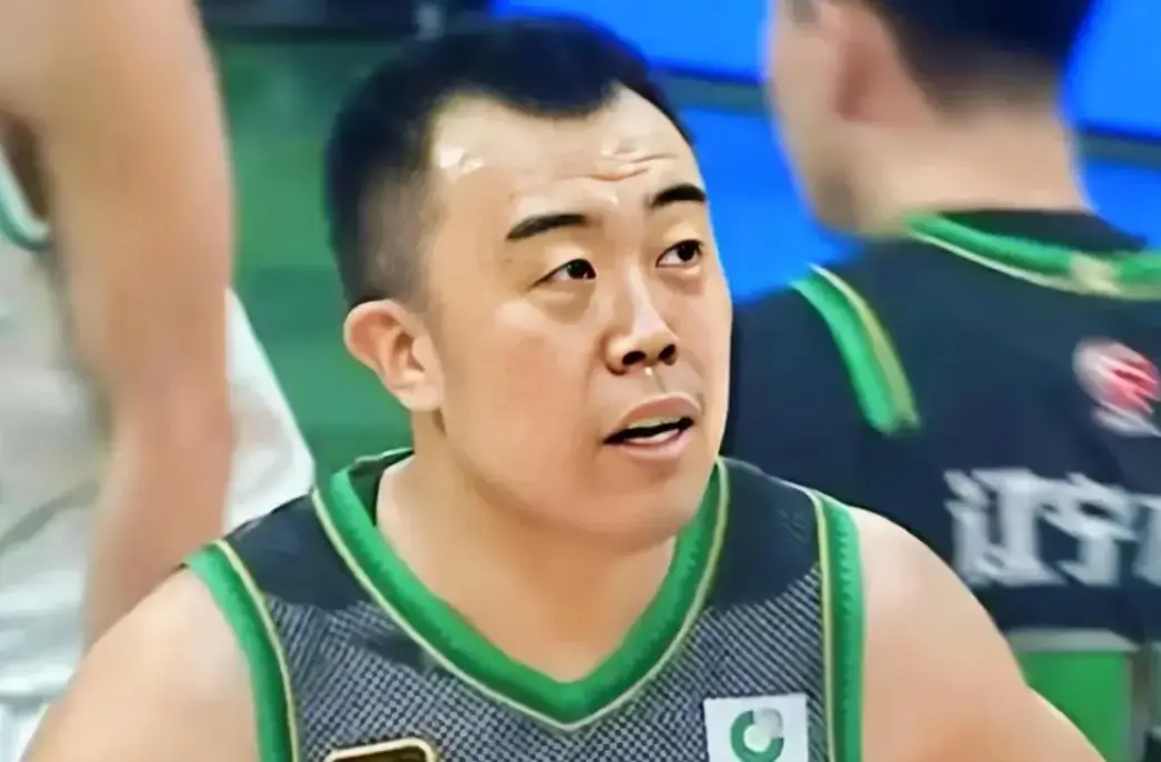 cba辽宁男篮最新消息_韩德君 辽宁男篮 退役