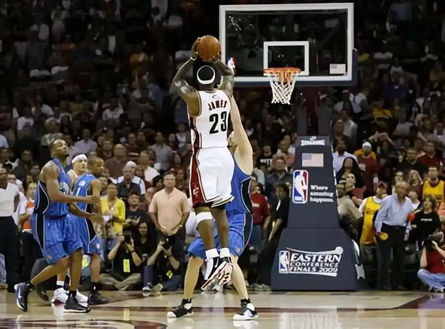 NBA压哨绝杀球员_nba谁的绝杀次数最多_历史最多压哨绝杀球员
