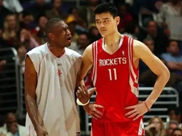 姚明NBA退休金_姚明退休金计算方式_姚明nba年薪
