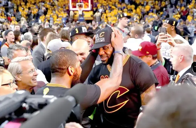 NBA骑士对勇士2016_2016年NBA赛季_勇士队73胜传奇征程