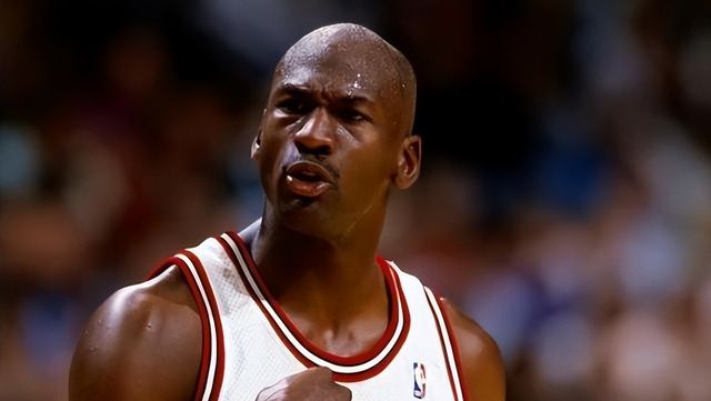 NBA历史前十球员单场最高得分_nba单场得分最高排名_科比单场81分纪录