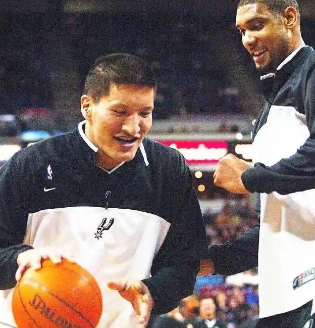 姚明NBA工资_中国男篮NBA球员工资_姚明nba年薪