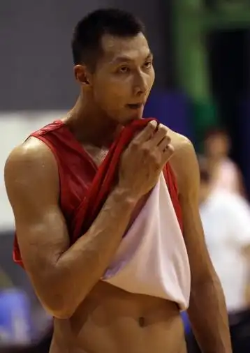 中国男篮NBA球员工资_姚明nba年薪_姚明NBA工资