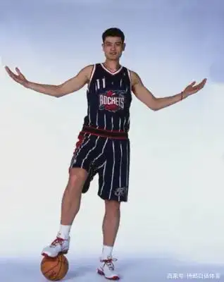 姚明当前薪资_姚明2002年合同对比现在_姚明nba年薪