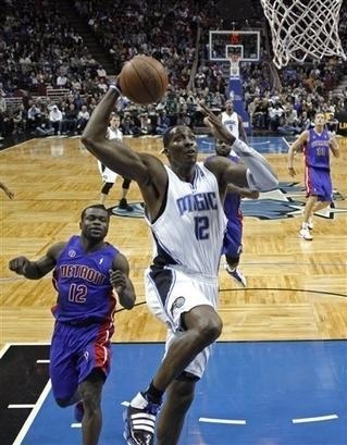 凯文乐福篮板数据_nba篮板球_NBA历史最佳篮板球员