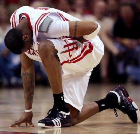 篮球联赛球员装备价格_nba篮球装备_NBA球员装备价值