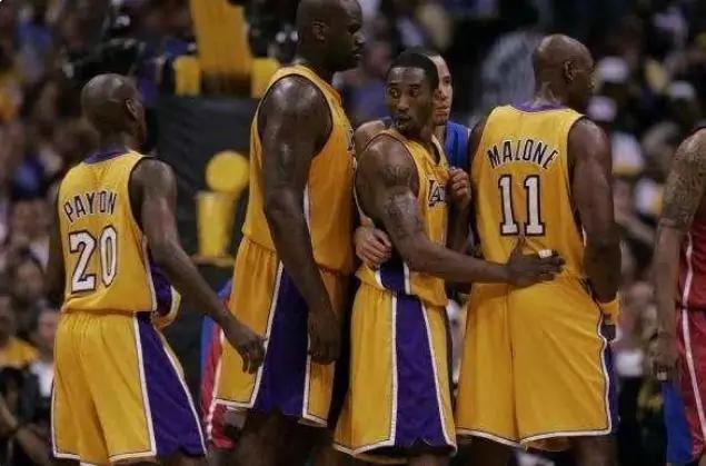 06年最佳阵容MVP球员_nba最佳阵容2010_NBA最佳阵容历史最强
