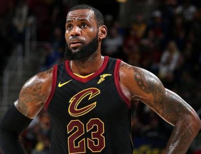 NBA五大巨星的最低得分：科比17场0分，詹姆斯最低3分，乔丹2分