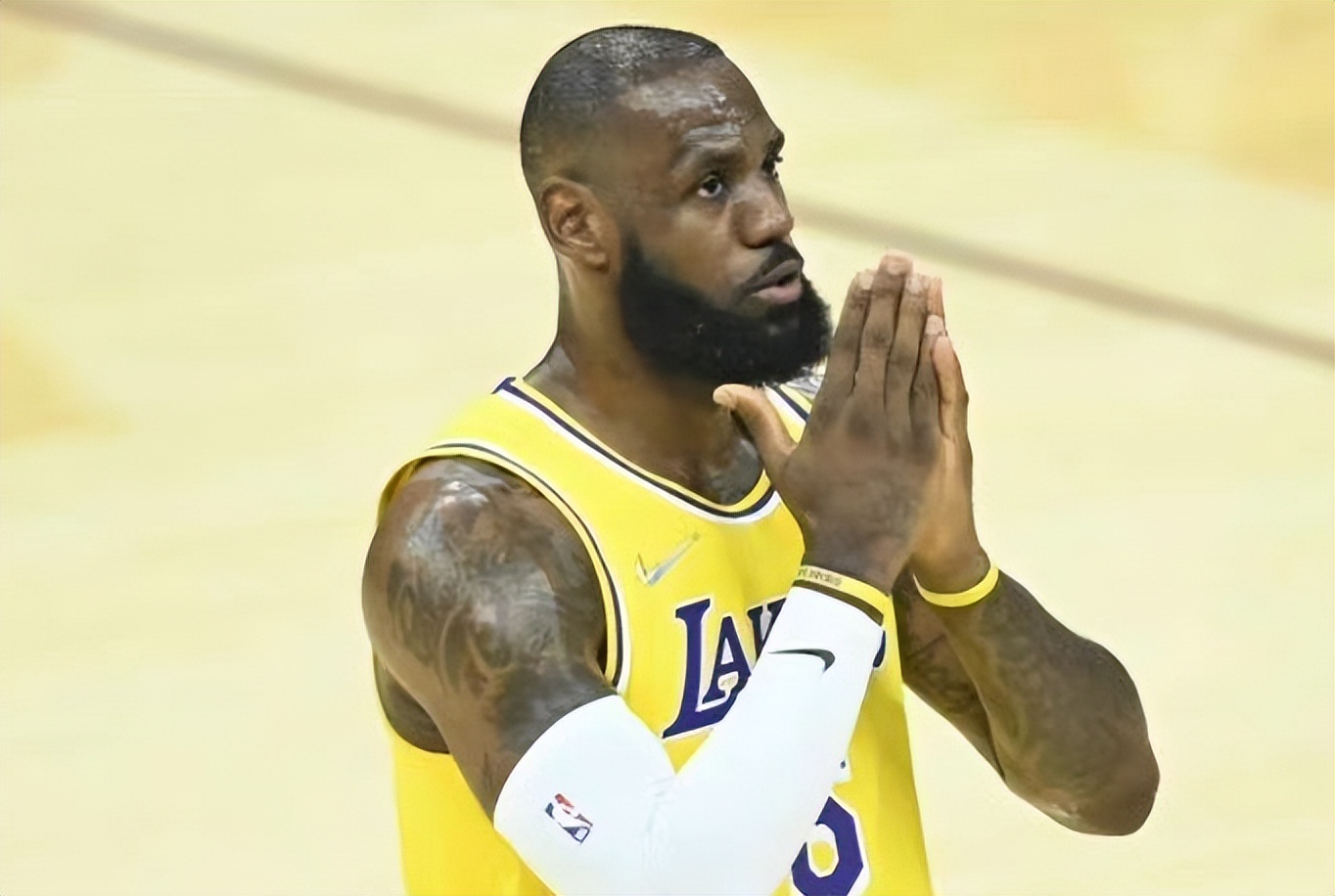 新赛季NBA格局生变凯尔特人冲冠湖人老詹能否续写传奇