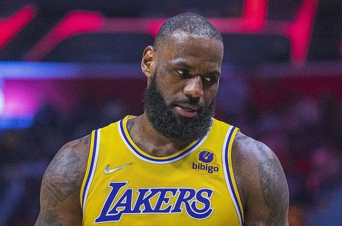   老詹常规赛得分历史第二  _NBA历史得分王贾巴尔超越  _nba历史个人得分