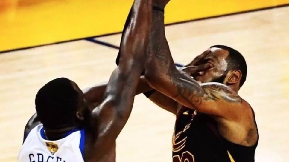 NBA打球最硬球星_nba打球最脏的_NBA打球最脏球星