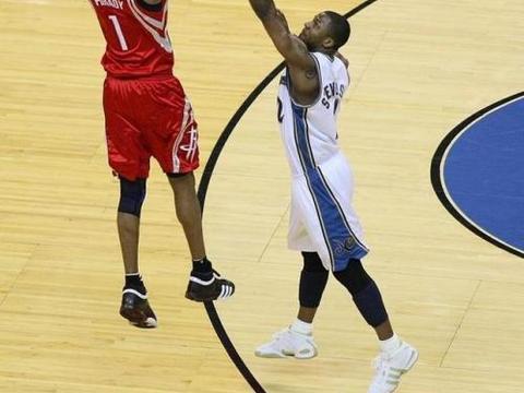 历史最佳投篮姿势_nba正确投球姿势_最佳投篮姿势