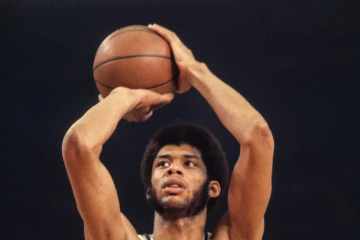 NBA超级巨星单场得分排行_:NBA历史单场最高得分记录_nba单场个人最高得分