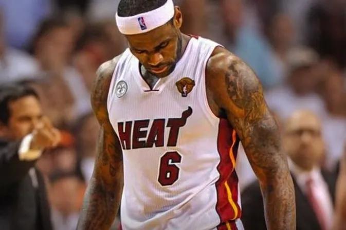 :NBA历史单场最高得分记录_nba单场个人最高得分_NBA超级巨星单场得分排行