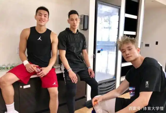 林书豪9年辗转8队NBA赚多少薪水如今加盟CBA首钢