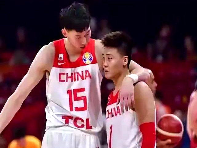 CBA中锋谁最强_cba第一中锋_90后大中锋离开后联赛内线谁扛