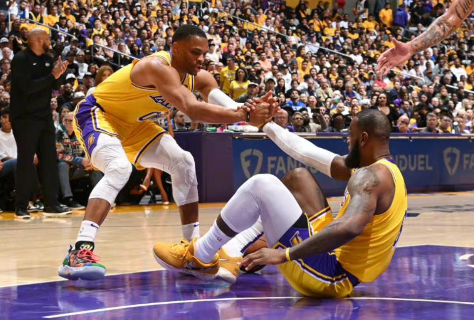 湖人赛季难题威少_NBA球星对威少的评价_NBA威少表现挣扎