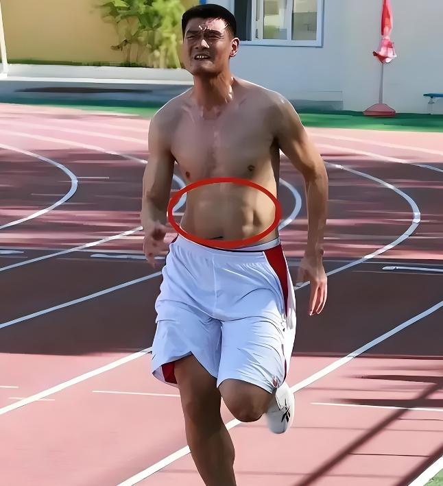 姚明高薪与健康代价_姚明在nba合同_姚明NBA生涯工资透支身体