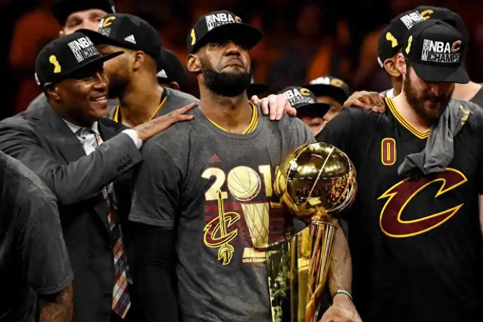 盘点NBA总决赛十大MVP勒布朗·詹姆斯的2016年历史性逆转
