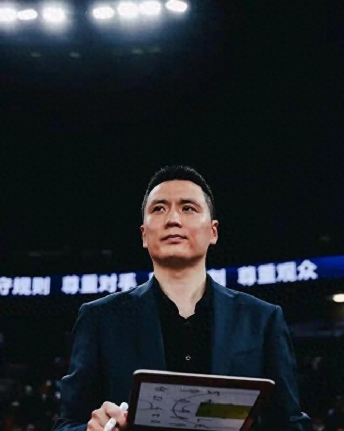 CBA休赛期交易大乱这5位主帅压力山大杨鸣居第5