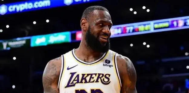 小前锋排名2024_保罗乔治新赛季表现_nba小前锋排名2014
