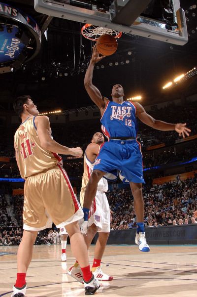回顾2008年姚明NBA全明星赛比赛开局精彩四分之一决赛成看点