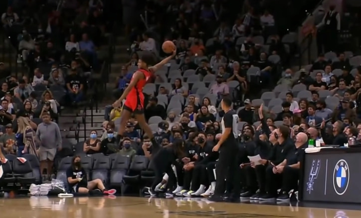 nba弹跳力最好的是谁_杰伦格林弹跳表现_NBA弹跳能力排名