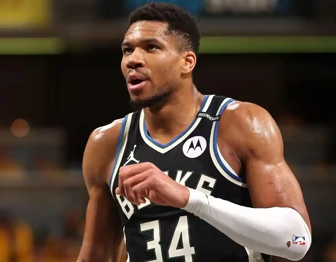 NBA球员合同排行榜_nba大合同_NBA历史上最大合同
