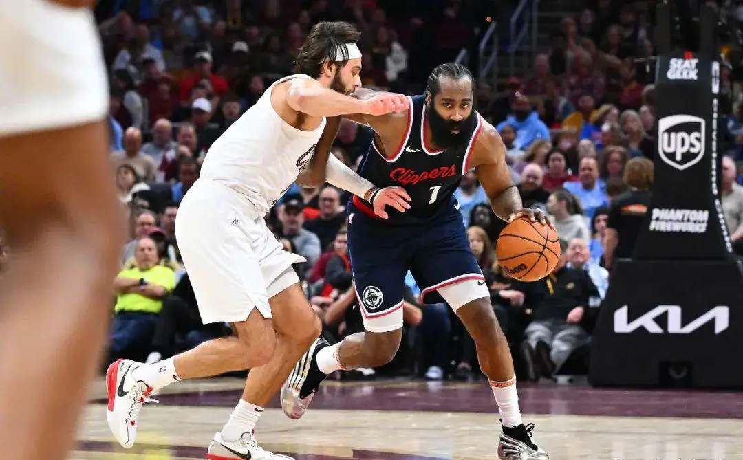 nba勇士vs马刺第二场_NBA勇士对阵马刺比赛回顾_NBA森林狼对阵活塞比赛回顾