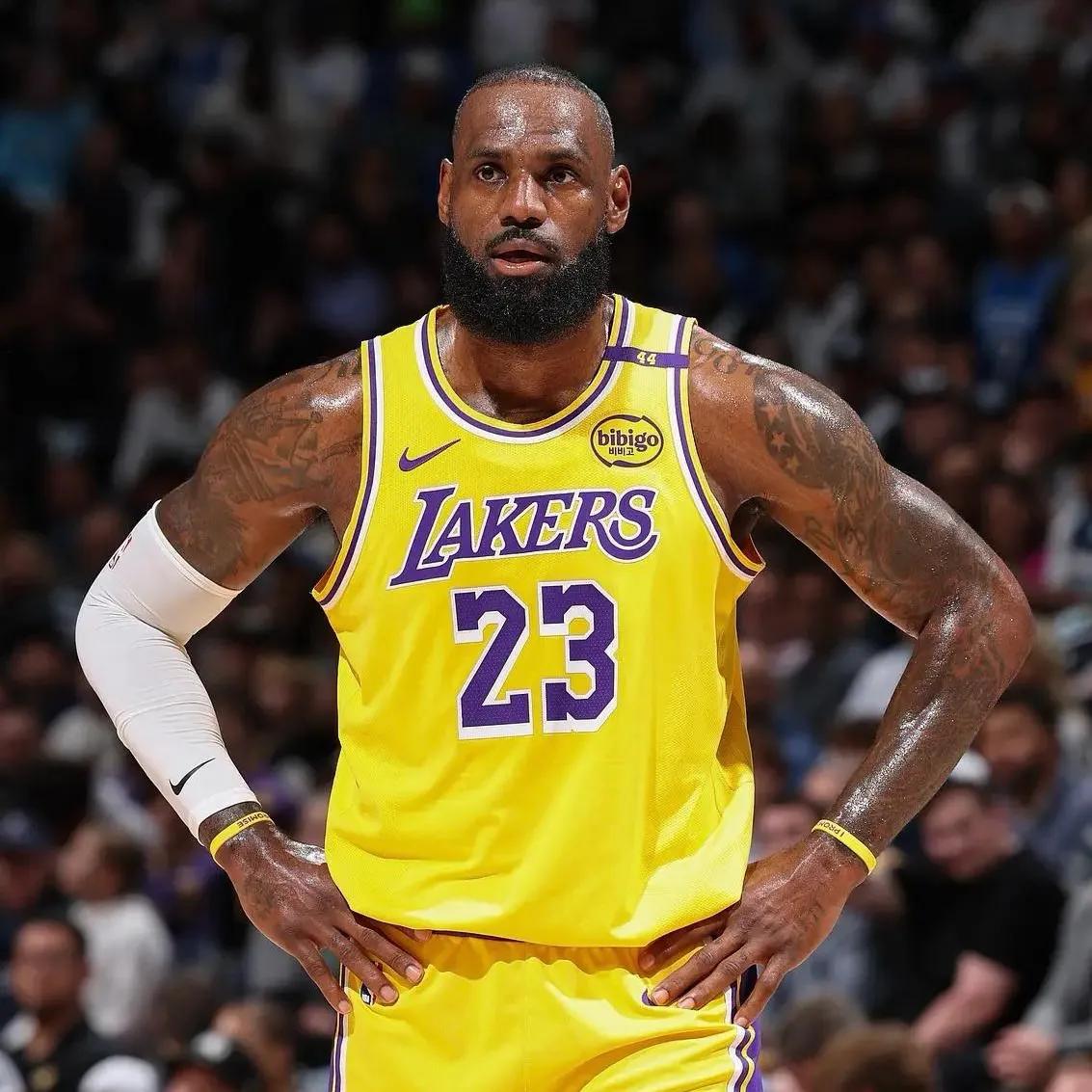 科比跌出前十原因_:NBA历史球员排名争议_nba历史巨星排名