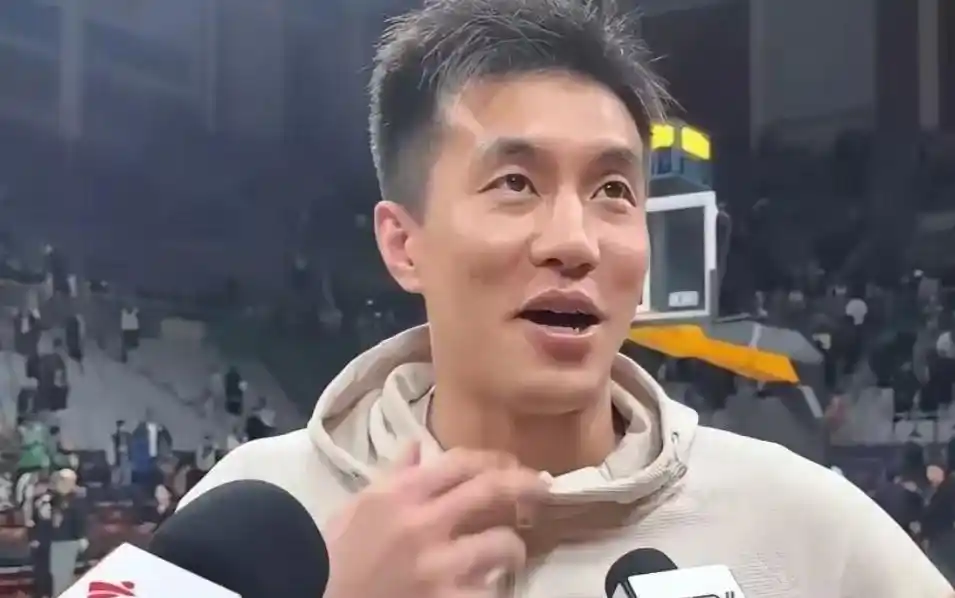 贺天举篮球生涯转型游戏主播解说员_贺天举nba视频_从NBA希望到CBA边缘的贺天举
