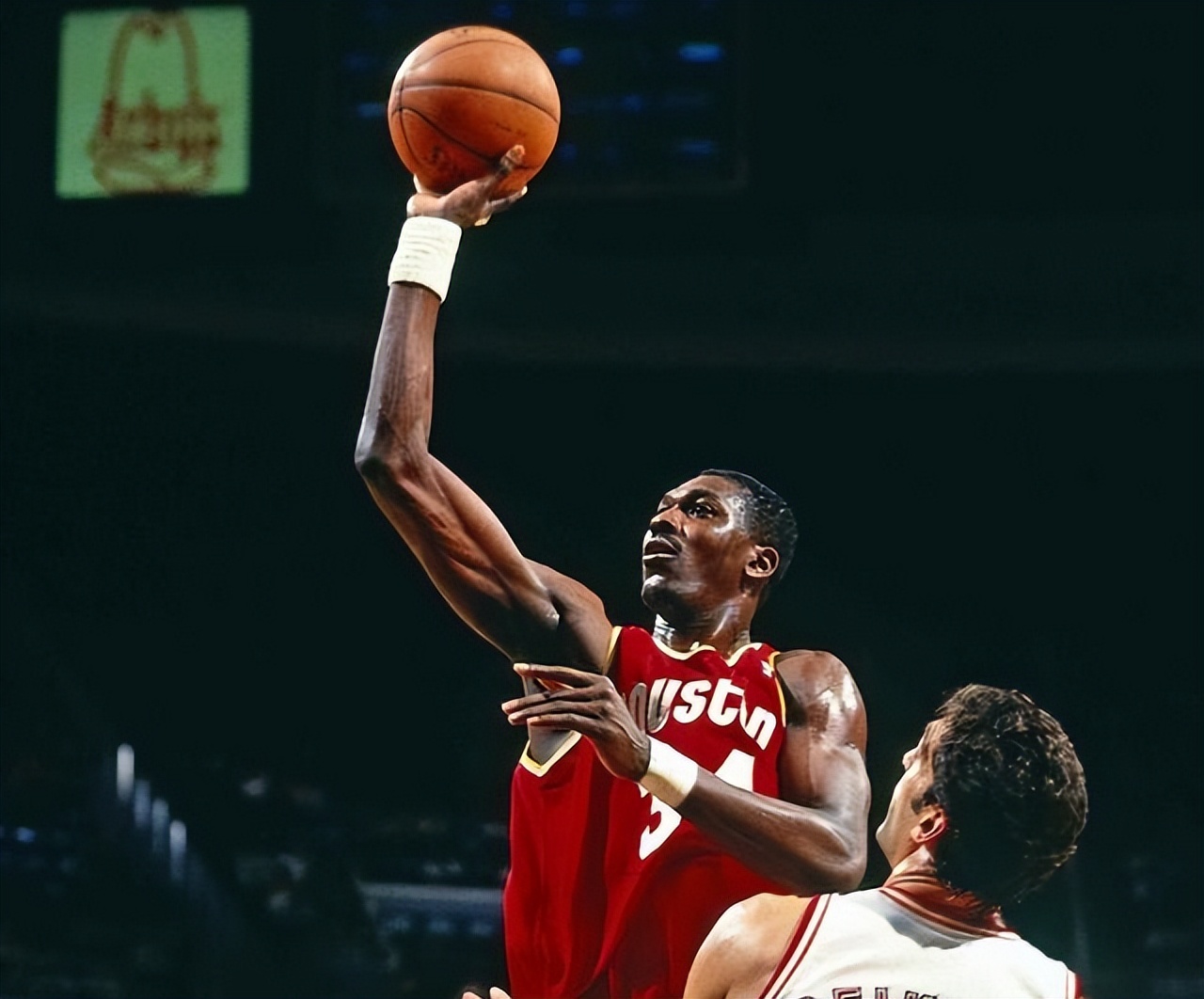 奥尼尔心中最佳中锋名单_nba4大中锋_NBA历史上最牛的中锋