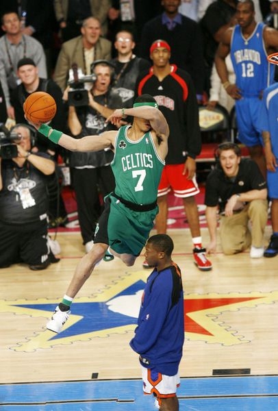 NBA21世纪扣篮大赛10大最经典的瞬间，拉文VS戈登历史最强对决