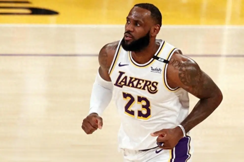 NBA现役球星得分艺术大比拼哈登纪录与老詹全能赛季