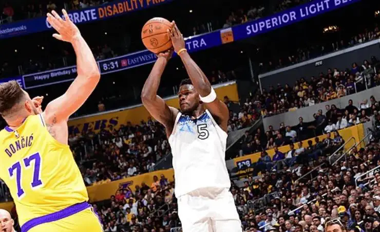 nba赛季场均得分榜_NBA得分榜2024-2025赛季_得分王亚历山大表现分析