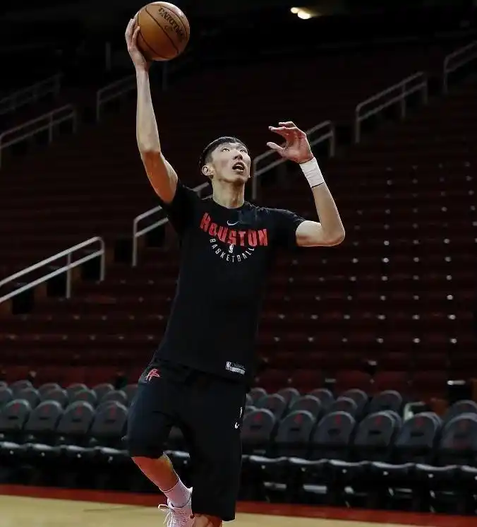 周琦火箭被裁_周琦NBA生涯_周琦参加nba