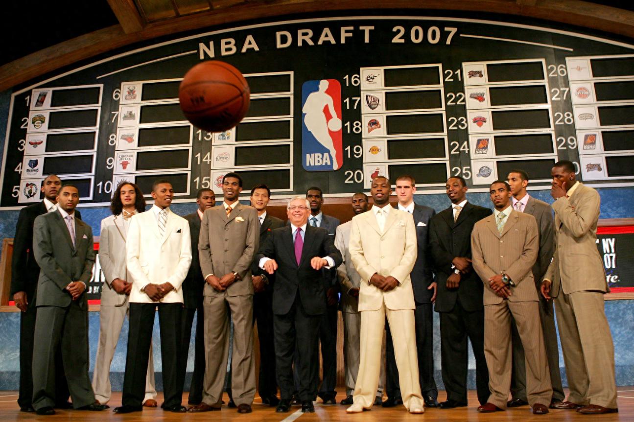 07年NBA选秀大会奥登当选状元却因伤折戟杜兰特才是真翘楚