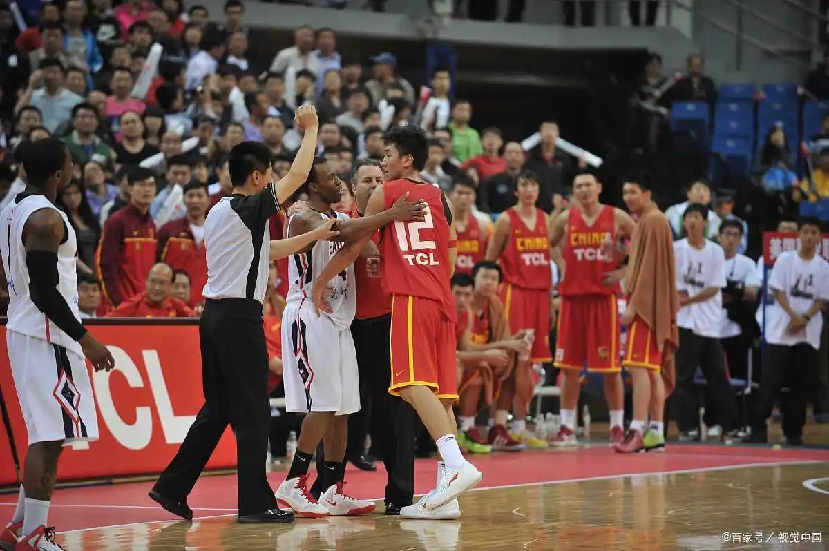 周琦闪耀NBA夏季联赛砍下18分8篮板攻防一体展希望