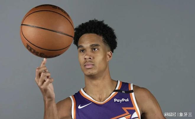 300万美元NBA球员盘点_NBA300万美元球员表现_nba年薪多少钱
