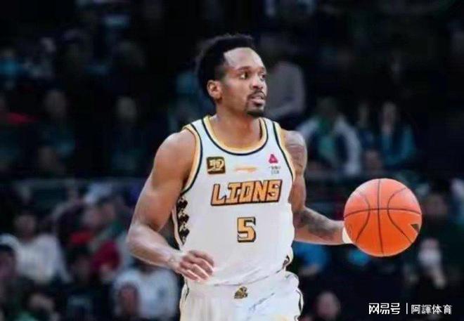 CBA 外援引援激战正酣弗格尴尬上赛季辽宁队缘何弃他