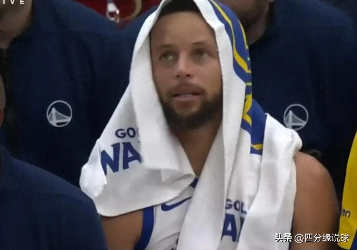 10月26日NBA常规赛勇士客场对阵爵士希尔德暴走取2连胜
