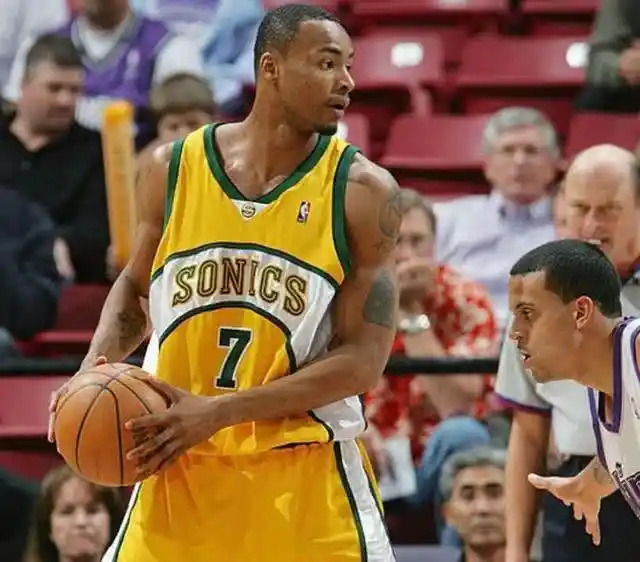 7号nba球衣_NBA7号球衣球星_7号球衣历史球星阵容
