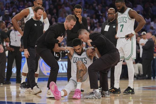NBA 小球时代伤病频发库里塔图姆受重伤令人揪心