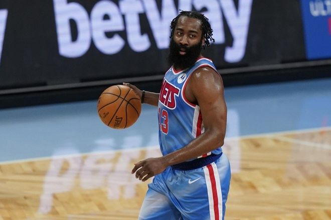 现役超巨NBA最难防守球员_NBA史上最难防守球员排名_nba球员评选最难防球员