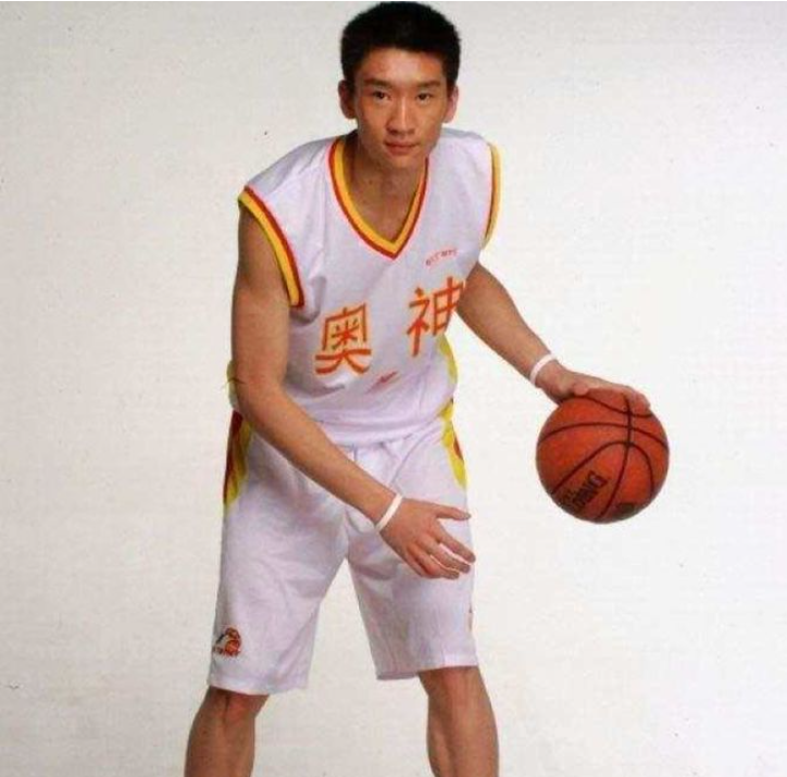 孙悦篮球成就_孙悦NBA生涯_孙悦在nba打球