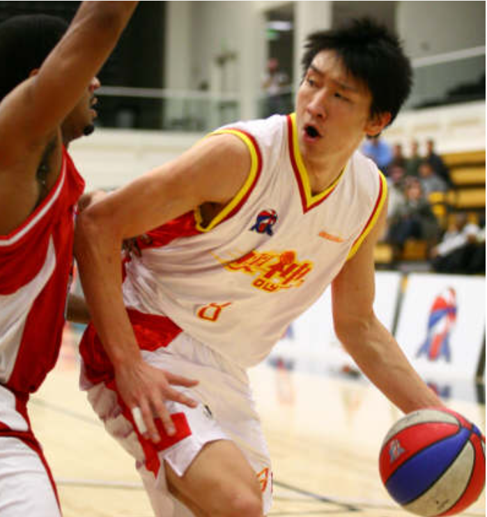 孙悦NBA生涯_孙悦在nba打球_孙悦篮球成就